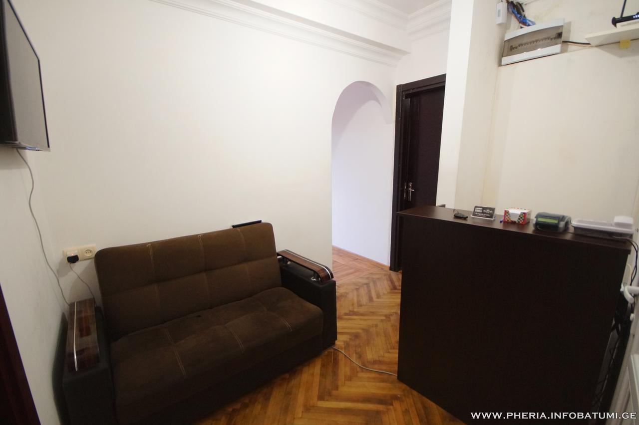 Pheria Batoemi Buitenkant foto
